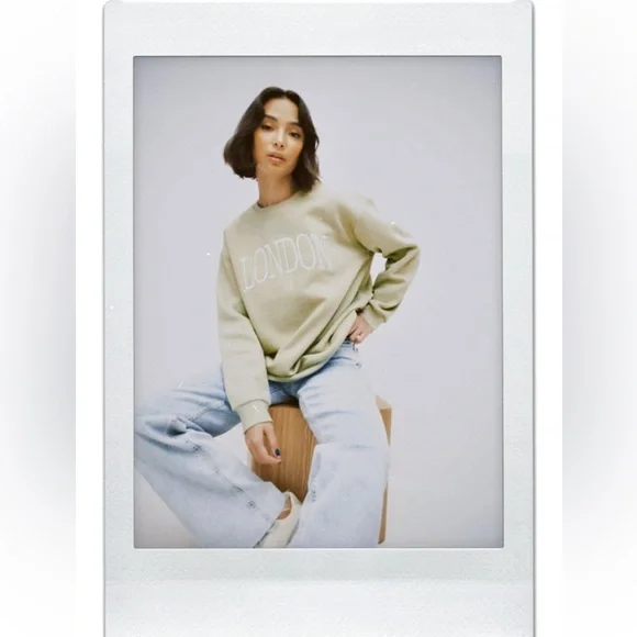 Green 'London' Sweatshirt - Picture 1 of 13
